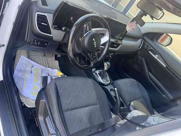 كيا سليتوس موديل 2022 رقم سليمانية   
خلبجي تو كلر
محرك 1600
ماشيه 75 الف
سياره بعدها ع وضع الشركة سبير منازل
فول الفول عدا الفتحة
بصمة تشغيل عن بعد 
بصمة ابواب
قطعتين تبريد

حساسات خلفية

  انظمه قيادة
شاشة اعطال
شاشه كبيره تدعم ابل كاربلاي
كاميره خلفيه داوره
مانع انحدار 
مانع تزحلق
فول تحكم استرين 
وباقي المواصفات المعروفة
السعر 168وبيه مجال
مكان السيارة ديالى للاستفسار *********** المقدادية
