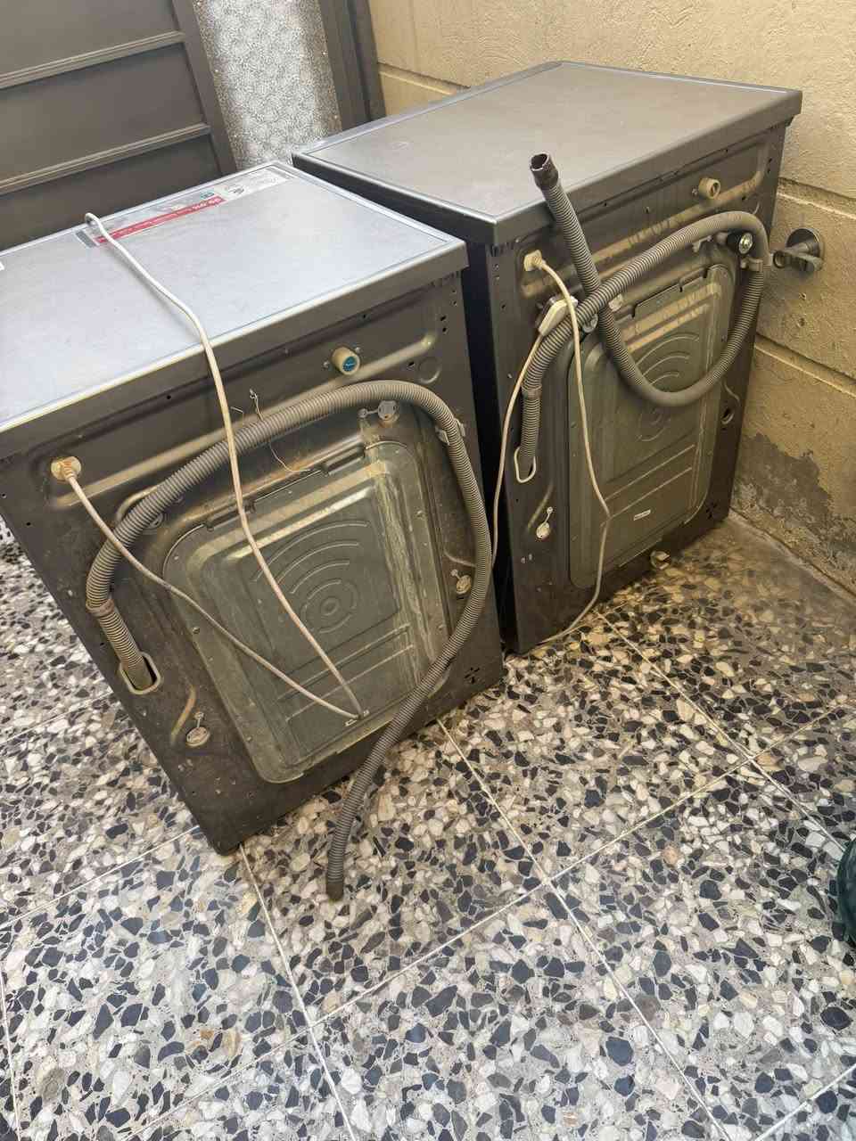 غساله عدد 2 lg الاصلي 
الوزن 8 كيلو الغسلات جدد كلش
مكانها شارع فلسطين 
سعر الوحده 450 الف
للاستفسار ***********
