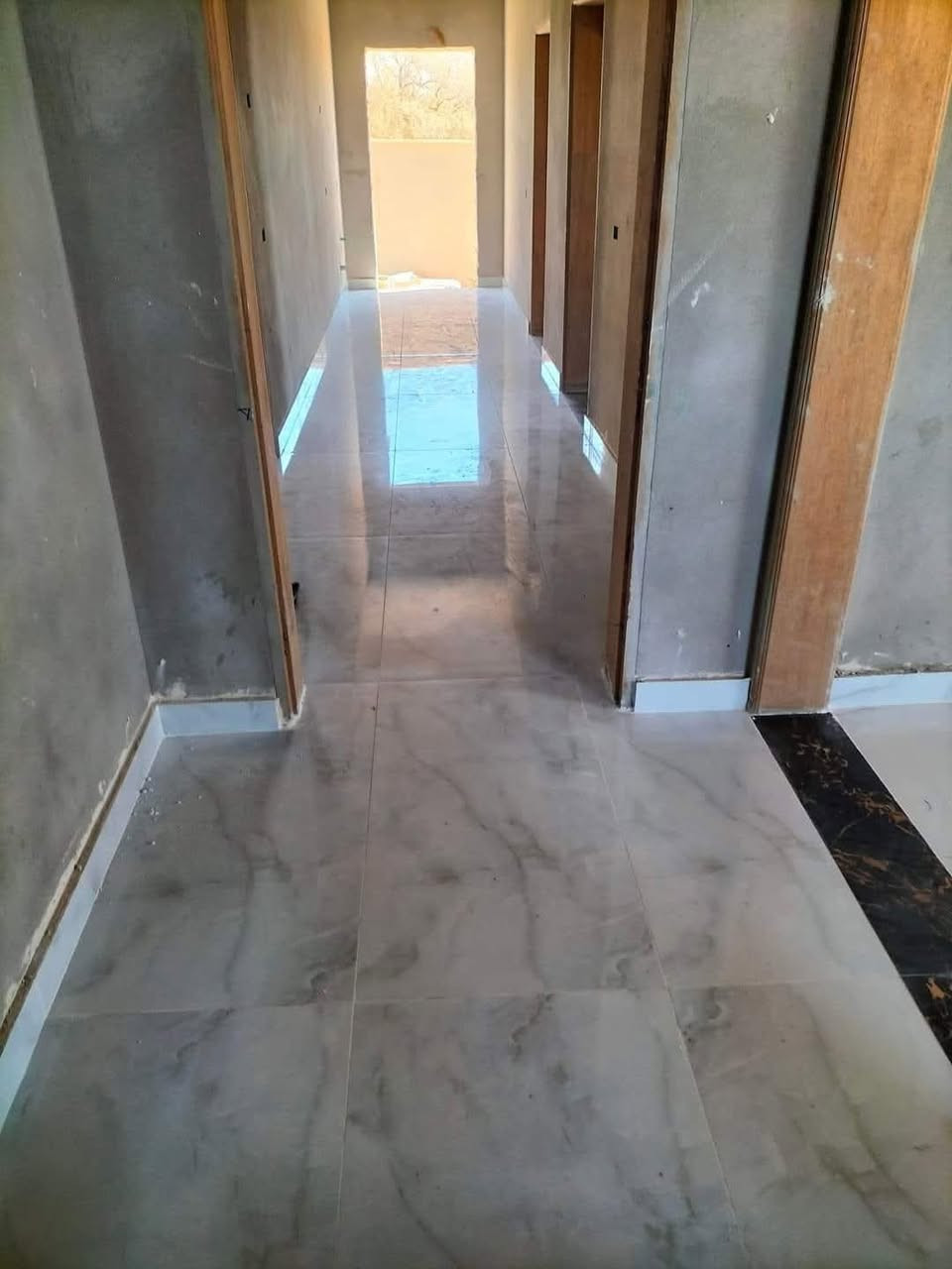 خلفيات سراميك وبورسلين ومرمر شغل درجه أولى استفسار ***********
