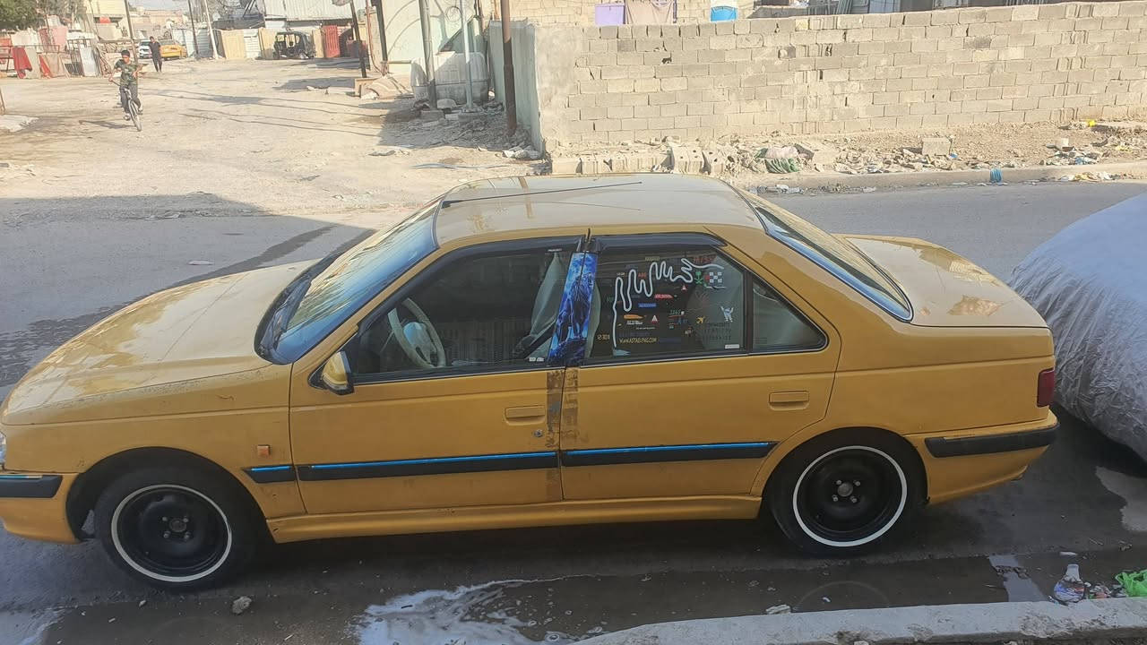 سلام عليكم بيجو بارص مديل 2015 
بيه ضربه شبر بل جوملغ لخلفي بجهت سايق 
صدر جديد تبريد شغال كهربائية شغاله 
مشط ستيرن عاطل سعر (40) وبيه مجال تواصل واتساب 
***********
