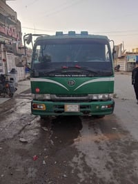 هينو ميسان كرين مكينه فوصه 14 سوبر طوله سته وربع بس فطر بل شاصي سياره ...