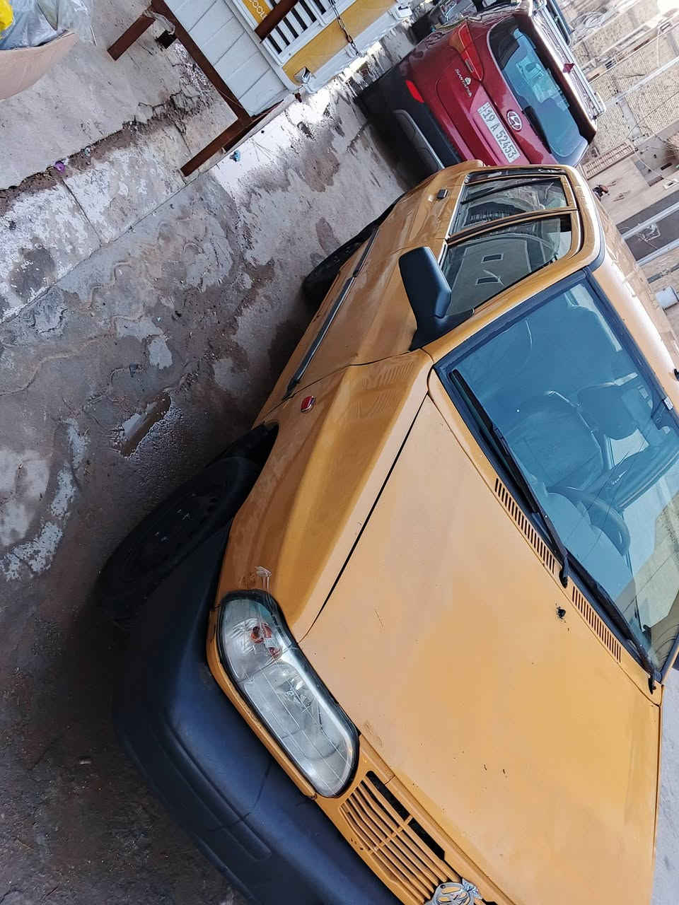 السلام عليكم عندي سابه 2012تخم تاير كير ومكينه جديد 
سنويه 27,
***********
