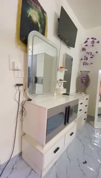 جديدة • ١٠ قطع • نظافة ٩٥٪