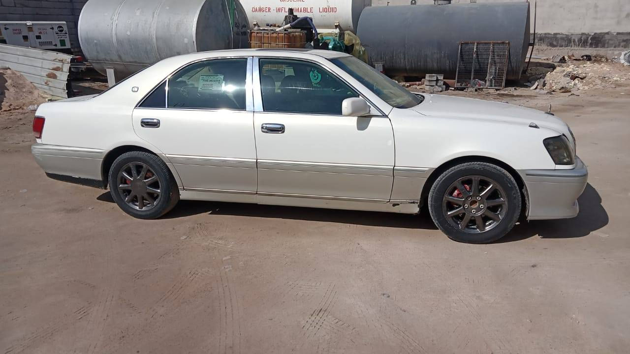 جنون ادوات ادوات للبيع محرك ديفور الجبير عنوان البصرة الهارثه سياره نضيفه كصه فقط قمار سياره نضيفه *********** السعر 40وبيهه مجال
