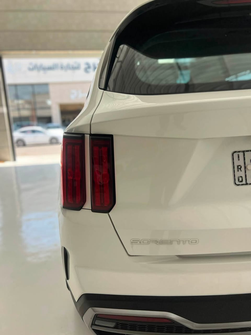 السلام عليكم
النوع : كيا سورنتو (خليجي) 

الموديل : 2023 

الرقم : بغداد (بأسمي) 

السياره : مرفق السونار مع الصور 

المراصفات : 

* محرك : 6 سلندر 

* بصمة + بصمة ابواب 

* بنوراما 

* 3 قطع تبريد

* 5 وضعيات قياده 

* باب خلفي كهرباء

* شاحن وايرليست

* LED امامي وخلفي

* حساسات اماميه وخلفيه 

* داخل ابيض ملكي

* شاشة دجتل 

* شاشة لمس تبريد 

* شاشة + كاربلي + فول تحكم ستيرن

* شفتات ستيرين

* كير ماوس 

* سايد بريد بصمه 

* 7 راكب 

__________________________________________

العنوان : بغداد - السيدية  

السعر : 275 ورقه وبيه مجال 

باقي التفاصيل الاتصال ؏ الرقم او واتساب 

***********
