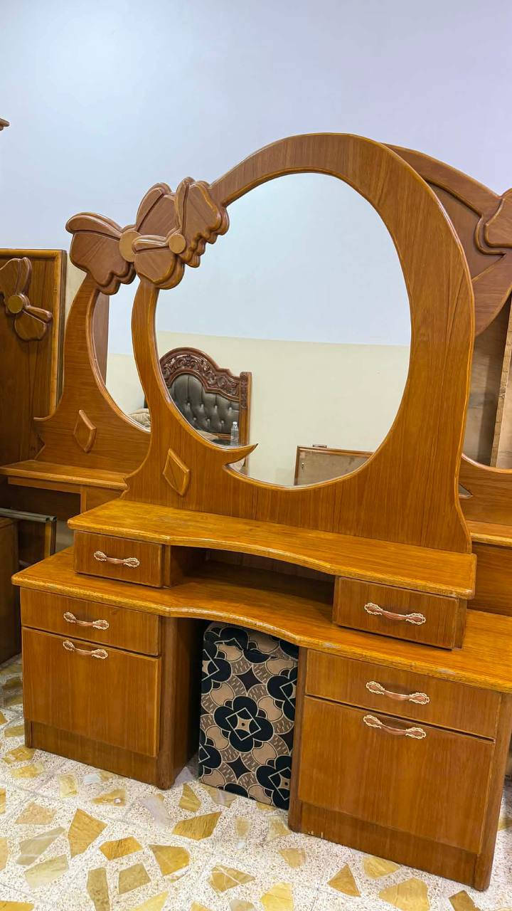 غرفة خشب للبيع صاج درجه اولى الغرفة كلش نظيفة للتواصل عبر الرقم
***********
