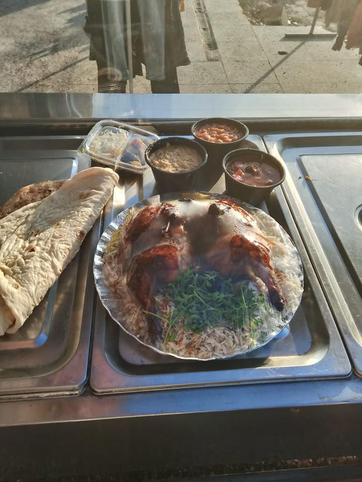 السلام عليكم أني خلفه دجاج مشوي وا محشي وطباخ شرقي ‏مكاني بغداد البنوك متفرغ حالين ***********￼
