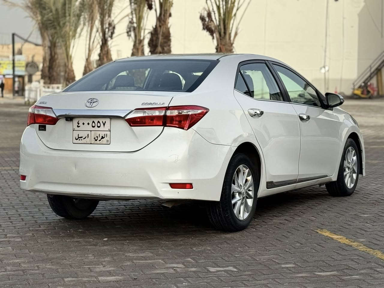 السلام عليكم . كورلا موديل 2016 وارد خليجي مكفولة كفالة عامة بارد فقط بهلال الجاملغ الخلفي فقط مكينة 1800 ماشية 120 كيلو رقم اربيل تريد وكالة او تحويل فول ما عدا السلايت بصمة تشغيل تبريد لمس تحكمات ستيرن نضام ايكو وسبورت . اخوان السيارة جديدة بمعنى الكلمة واحلى من الصور ممتعوبة كير ومكينة وصدر كلهة برغي ممفتوح بيهة على ايد وحدة وبالخير التصير من نصيبة السعر 150 وبيهة مجال بسيط مكاني بغداد العامرية ***********
