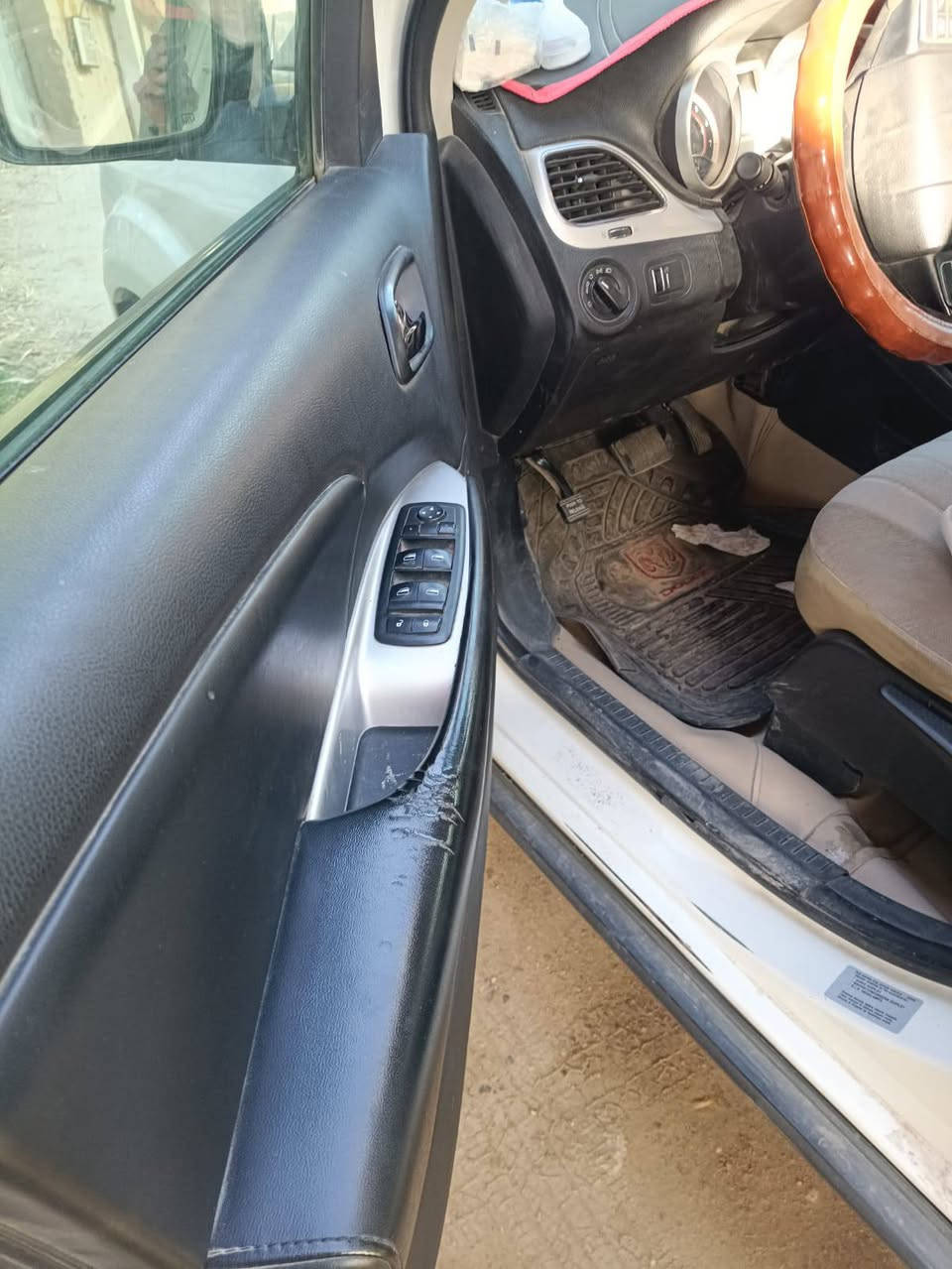 من رخصة الادمن جورني مديل ٢٠١٧محرك ٢٤٠٠ السنويه بأسمي
مكان السياره كربلاء الاستفسار الاتصال على الرقم *********** او ***********
