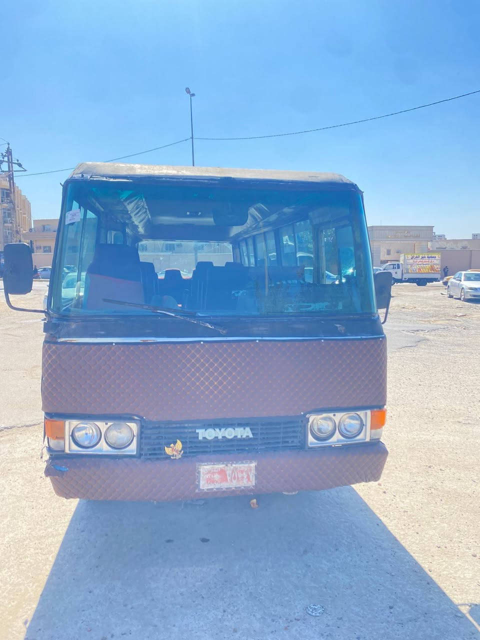 سياره للبيع عريضه للبيع مديل ١٩٨٦ سياره مكينه كروسيده بازين سياره خير من الله سعره ٤ونص وبيه مجال ستفساره خاص ***********
