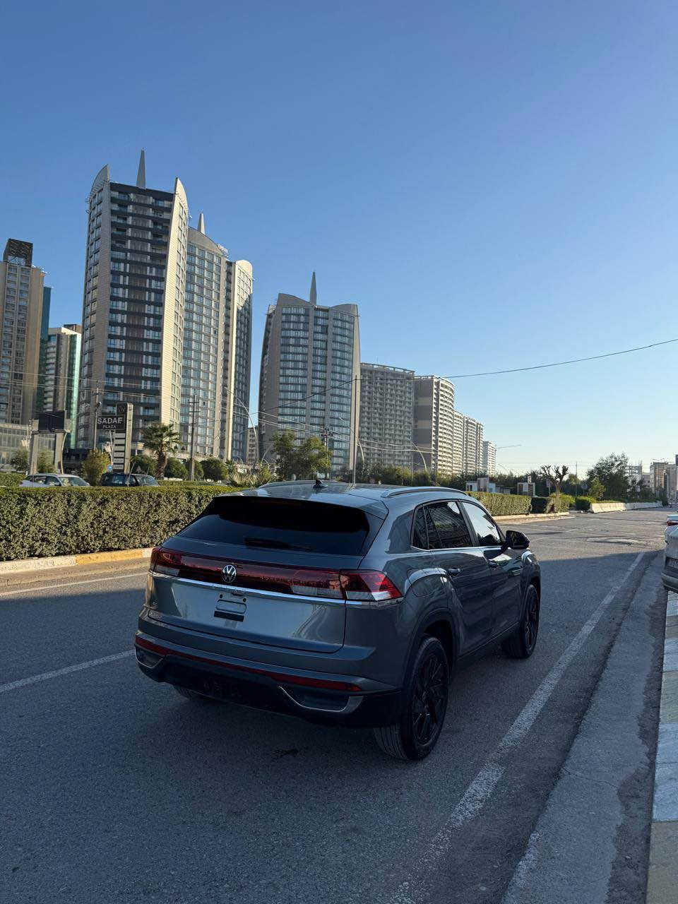 🚘 بۆ فرۆشتن | 2024 ڤۆڵکسواگن ئەتڵەس کرۆس سپۆرت

✨ تریم: 2.0T SE لەگەڵ تەکنەلۆژیا

🎨 ڕەنگ: خۆڵەمێشی

⚙️ بزوێنەر: 2.0L تۆربۆ – 4 سلندەر

🕹️ گێڕ: ئۆتۆماتیکی

🚗 Drivetrain: درایف ویل پێشەوە (FWD)

📏 کیلۆمەتر: تەنها 8,321 میل (13,392 کم)

⭐ تایبەتمەندییە سەرەکییەکان:

• چوونە ژوورەوە و دەستپێکردنی بێ کلیل
• شاشەی تاچ و سیستەمی ئینفوتاینمەنتی مۆدێرن
• ئەپڵ کارپلەی و ئەندرۆید ئۆتۆ
• کامێرا و هەستەوەرەکانی دواوە
• سیستەمی سەلامەتی و یارمەتیدانی شۆفێر
• کورسی ئارام و ناوەوەی فراوان
• دیزاینێکی وەرزشی و مۆدێرن

🔧 هاوردەکردنی ئەمریکا. زیانەکان لە لای ڕاست و دواوەی ڕاستە.

🔑 کلیل لەگەڵدایە

🚙 دۆخی زیادکردن: Run & Drive

📄 بەڵگەنامەی ناونیشان بەپێی تۆماری زیادکردن: ئەسڵی – تەکساس

🔎 VIN: 1V2JE2CA4RC248607

📩 بۆ پرسیاری نرخ و وردەکارییەکان، تکایە پەیوەندیمان پێوە بکەن بە 
What’s up / ***********

🚘 للبيع | Volkswagen Atlas Cross Sport 2024

✨ الفئة: 2.0T SE with Technology
🎨 اللون: رمادي
⚙️ المحرك: 2.0L Turbo – 4 Cylinder
🕹️ ناقل الحركة: أوتوماتيك
🚗 نظام الدفع: أمامي FWD
📏 المسافة المقطوعة: 8,321 ميل فقط ≈ 13,392 كم

⭐ أبرز المواصفات:
• تشغيل ودخول بدون مفتاح
• شاشة لمس ونظام ترفيه حديث
• Apple CarPlay وAndroid Auto
• كاميرا خلفية وحساسات
• أنظمة أمان ومساعدة للسائق
• مقاعد مريحة ومساحة داخلية واسعة
• تصميم رياضي وعصري

🔧 السيارة وارد أمريكي، والضرر المسجل في الجهة اليمنى والخلفية اليمنى.

🔑 المفتاح موجود
🚙 حالة المزاد: Run & Drive
📄 وثيقة الملكية حسب سجل المزاد: Original – Texas

🔎 VIN: 1V2JE2CA4RC248607

📩 للاستفسار عن السعر والتفاصيل، يرجى التواصل عبر 

What’s up / *********** أربيل, العراق
