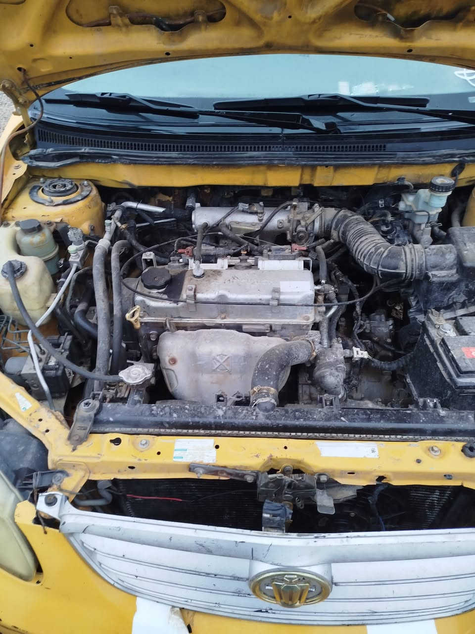 السلام عليكم بي واي دي البيع سيارة موديل2011 سيارة كلش حلوه رقم بغداد انكليزي سيارة فول  داخل جلد  سياره محرك  بلاد لانسر  ماشاءالله تبريد ثلج  سياره كلش حلوه سيارة كير محرك  باتري كله مكفول سيارة بيها طخات خفيفه  هيئة وغرامات مدفوع //  كلش حلوه وجاهزه مابيه ي نقص السعر 47 بي مجال  مكان سيارة  ديالى خانقين  رقم ***********
