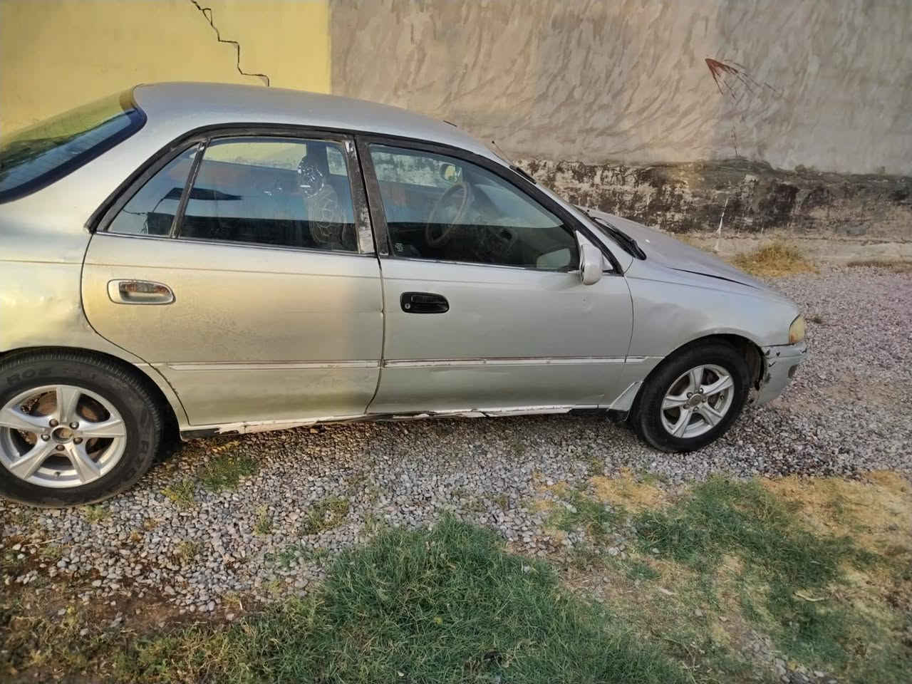 للبيع كارينة موديل 94 سنوية جديدة بسمي مكينة كير حدادية كهربائيات نضاف سعر 30 هاتف ***********
