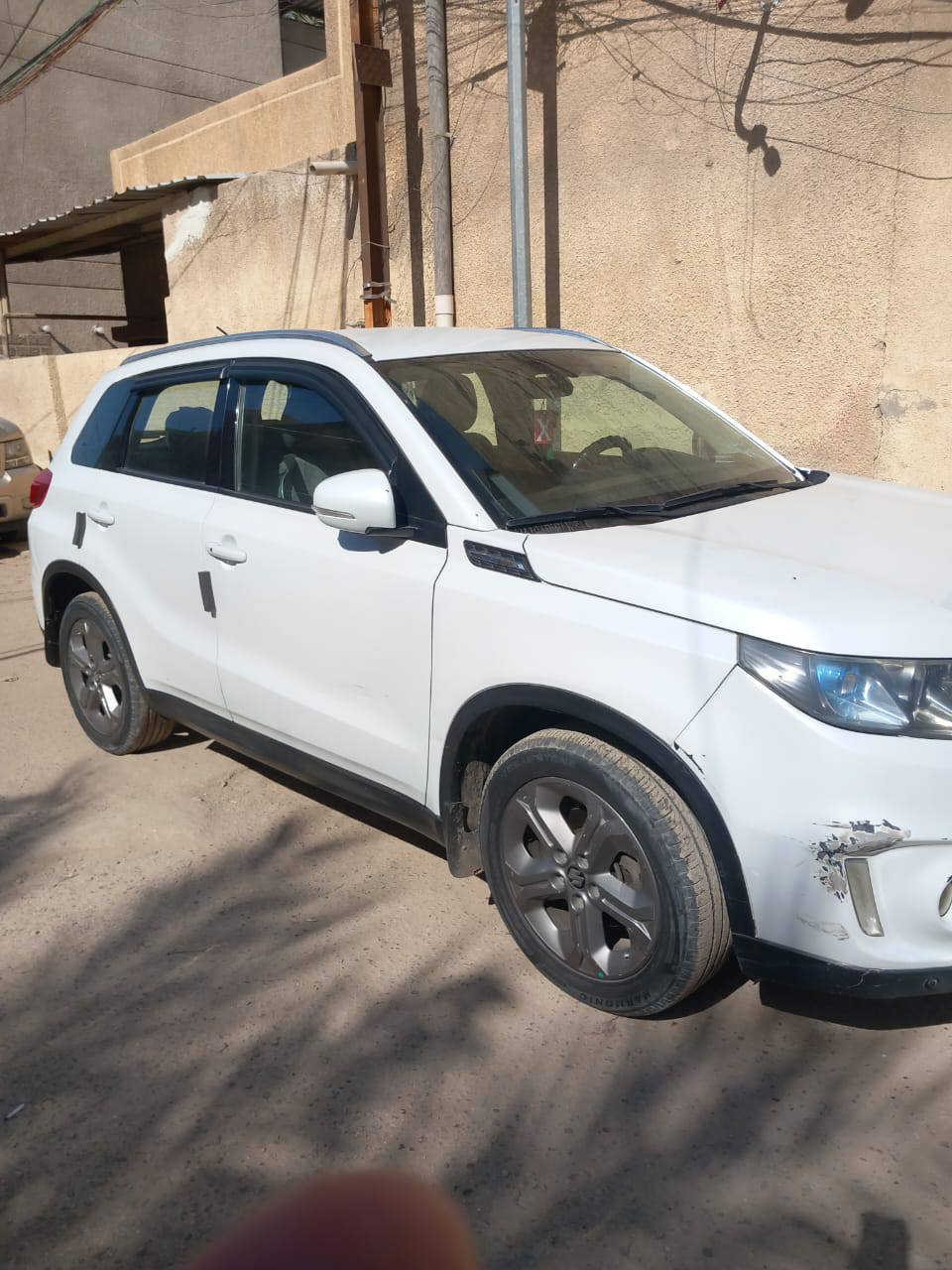 السلام عليكم ساسوكي فيتارا موديل ٢٠١٧ بيها كم شخط قليلات مكانها بغداد الامين الثانيه رقم الهاتف ***********
السعر ٩٥ وبيهه مجال
