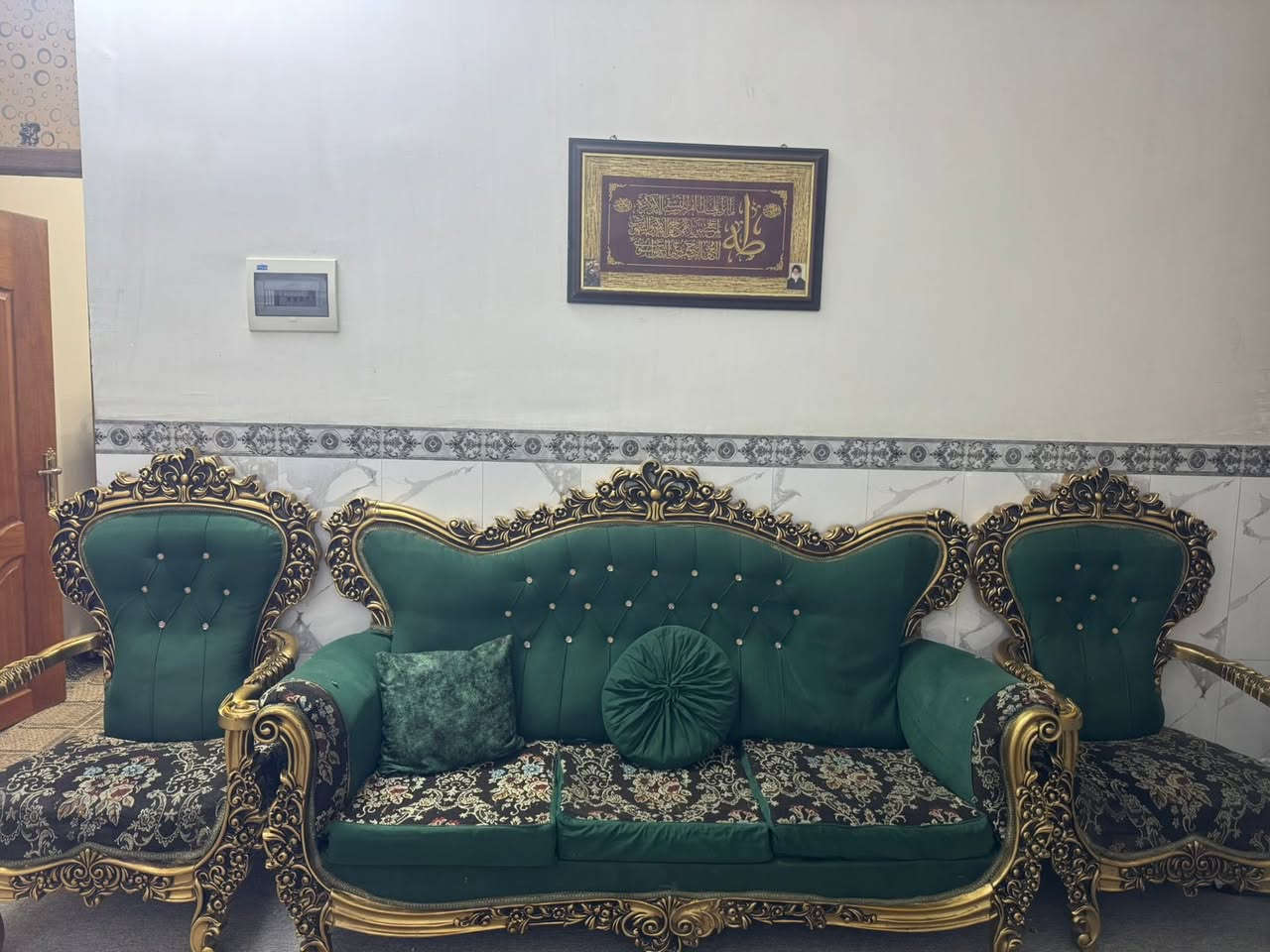 تخم 10 مقاعد للبيع السعر 400  منطقة الشعلة التواصل على الرقم
‭0770 631 0293‬
