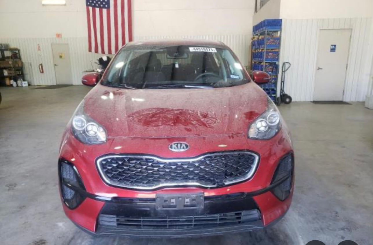 السلام عليكم كية سبورتج موديل ٢٢ وارد امريكي بيهة بنيد وبابين صبغ فول حدة البنرامة السعر ١٦٥ وبيهة شي بصيط الستفسار ***********بغداد النهضة
