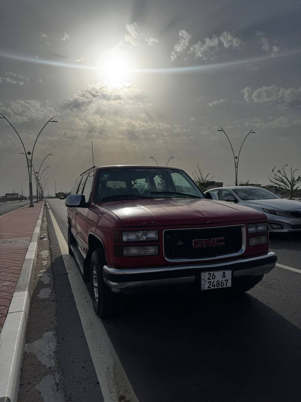 سلام عليكم  جمسي مديل1997رقم دولي تحويل ثاني يوم سياره جاهز من كلشي كهربائيات تخم تاير مكيه كير خير من الله شاشه كامره منضومه زنون 
السعر 38 وقابل للتفاوض 
مكان السيارة البصره حمدان 
رقم***********
