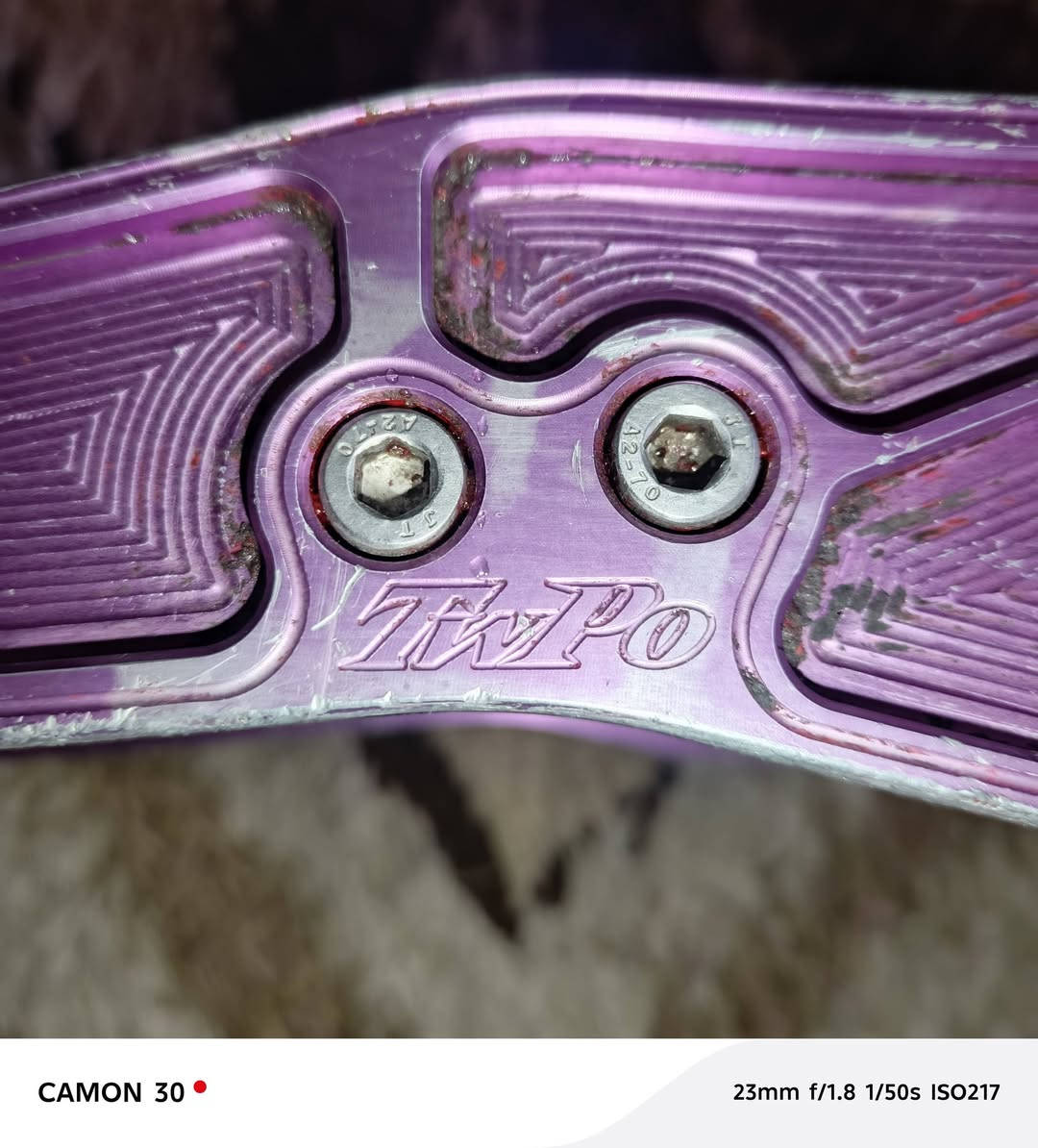 شيال ماكس رياضي راجع 50 cm ينشد ماكس عدله بوليس منغولي أصلي قوي ختم حفر TwPo المكان ديالى بعقوبه الرقم *********** السعر 50 وبي مجال شويه
