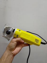 مقص كهربائي • استعمال قليل