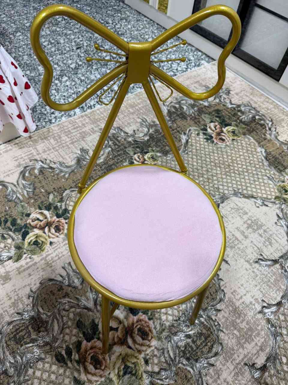 اغراض للبيع الكراسي ثنينهن ب75والماصات ب80 العنوان بابل الحمزه الغربي ***********
