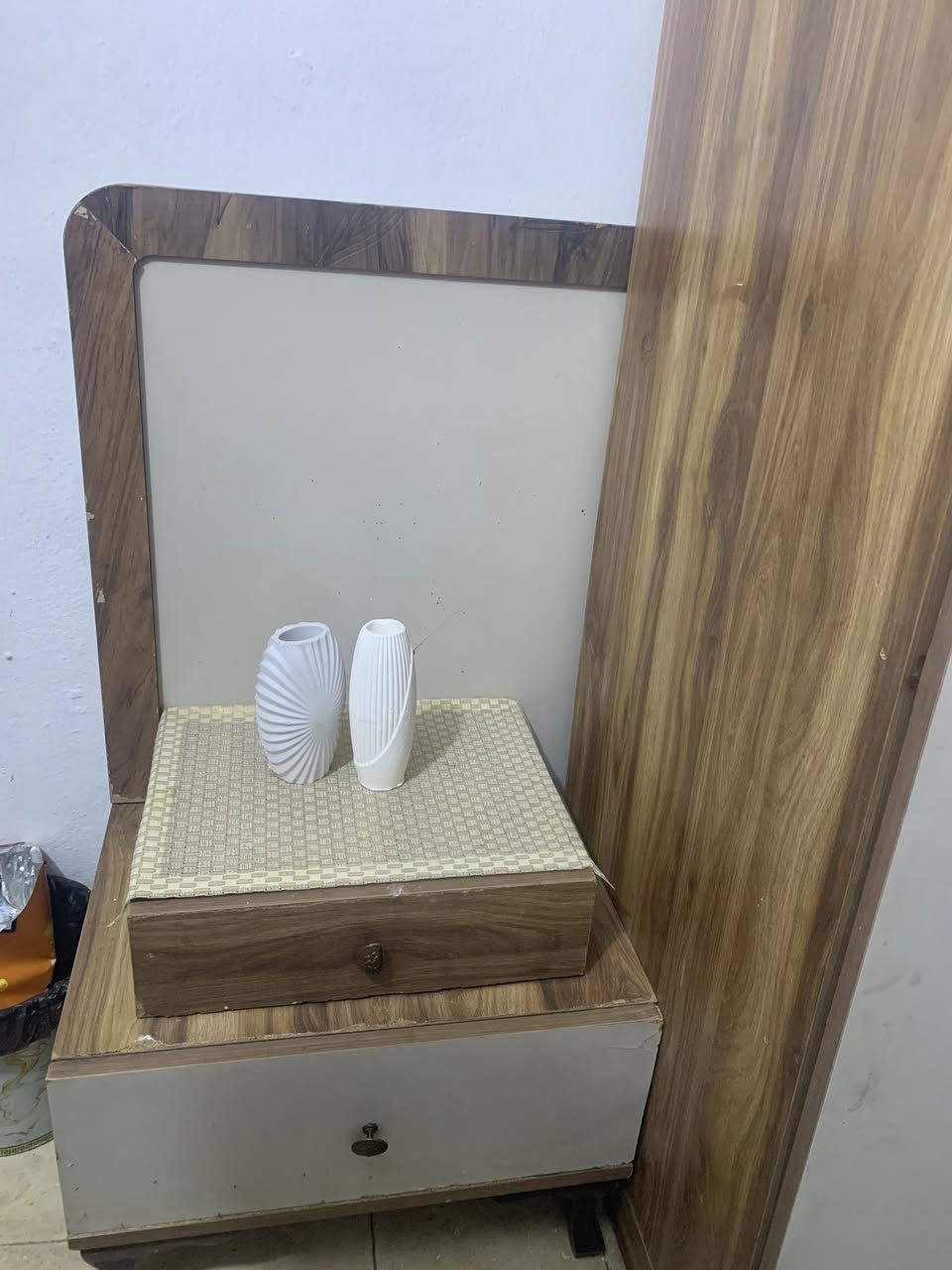 سلام عليكم غرفه نوم للبيع تركيه خمس قطع عنواني بغداد جديده نعيريه مستعجله ع بيعته٢٥٠ وبيه مجال لاتصال ع رقم ***********
