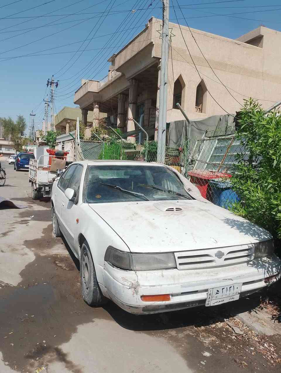 سلام عليكم نيسان مكزمه للبيع شغاله السياره بس آني تاركه اكفلك مكينه وكير وتبريد السعر ٣٥ بيه مجال مكاني بغداد
***********

