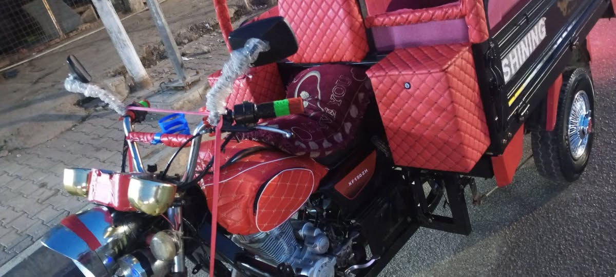 سلام عليكم ستوته للبيع موديل 2020فحل عالي نضافه فول مكينه صفر 2024ترايه للبصره تايرات 3جدد ستوته عوزه بس سايق منفيس موجود السعر بلاش مليون 275وهم بي مجال حك الجيه خوكم واخدمك شراي اتصل ودلل ننطيك كفاله عمامه من كلشي *********** يوجد لدينه  وتساب  الماعنده رصيد يتصل وتساب العنوان كركوك
