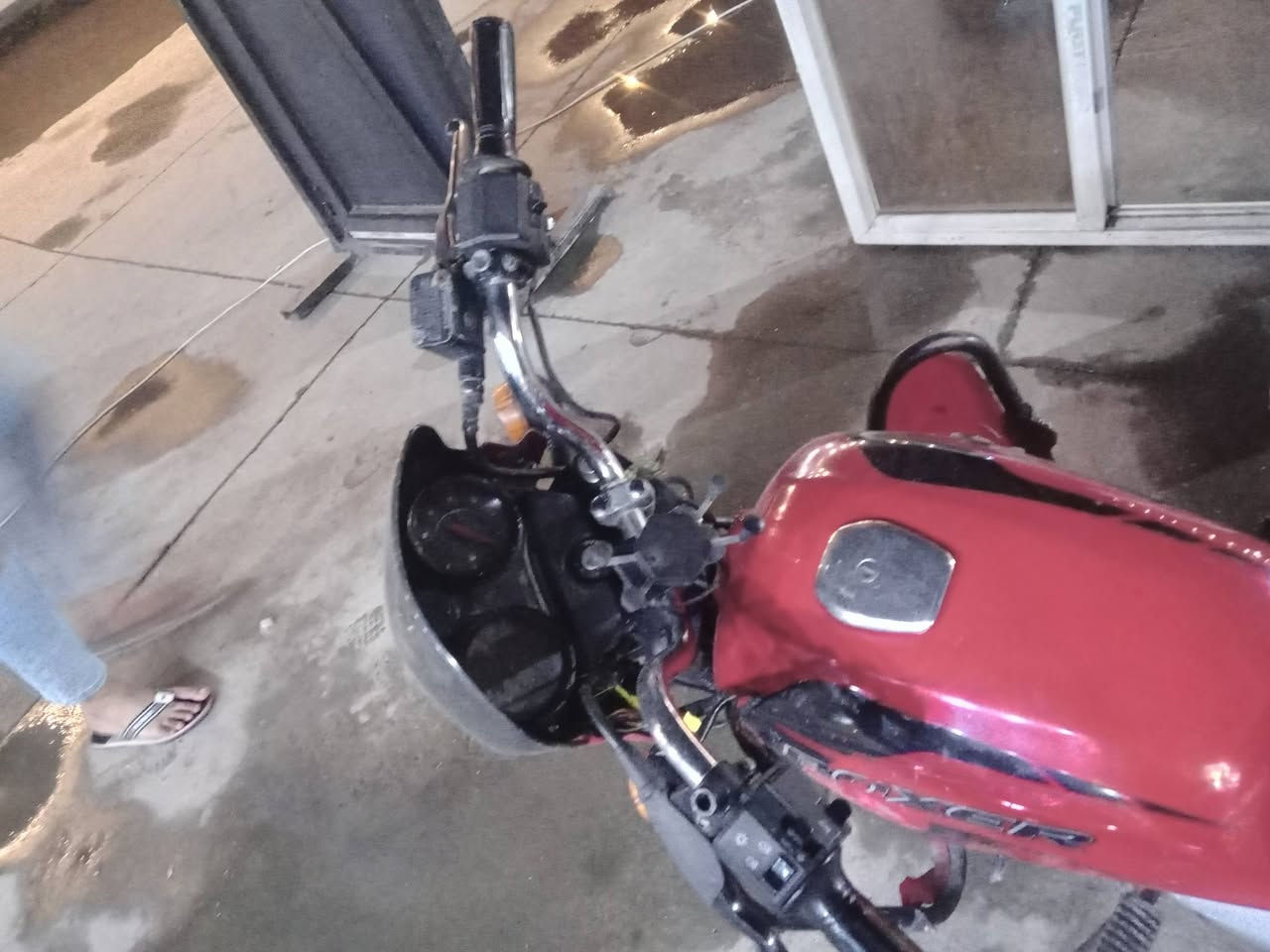 سلام عليكم بوكسر موديل ٢١ مرقمه بسممي تحويل ثاني يوم
دراجه خير من الله  مجفته تجفيت عام شركه 
سعر ١٨٥٠ وبيهه مجال حك الجيه مكاني بغداد البياع حي العلام
اتصال واتساب متواجد  ***********
