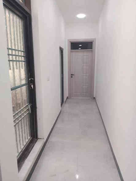 للبيع بيت ملك صرف مساحه 100 متر طابقين بيت حديث  فول معه لاثاث طابو صرف و3غرف مكان بيت حي القدس اتصال على صاحب البيت *********** من تصل على صاحب البيت تكول من طرفي مندوبه رقيه رقيه هاي امانه الله ورسوله يمكم بعد يرهم مبادره هم
