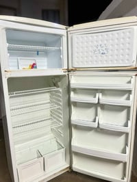 ثلاجة ١٦ قدم • كاملة أصلية • شوين سمود