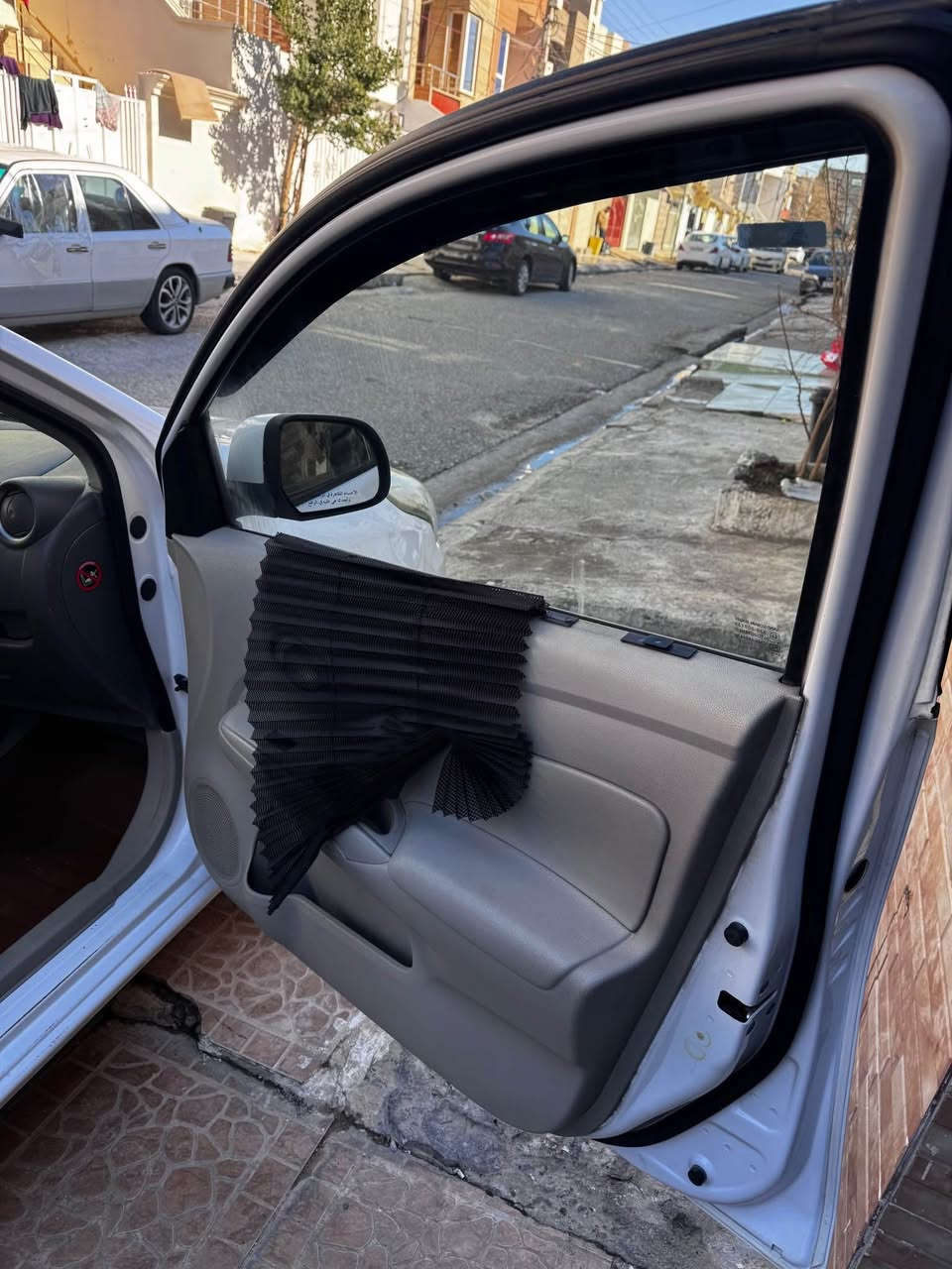 ئەم سەیارە نیسان سەنی بۆ فرۆشتن مۆدێل ٢٠١٨ دوو پارچەی هەیە چامرغو دەرگای سایەق سەنەوی و رەقەم و هەموو شتی نوێ کرایتەوە بەناوی خۆمە یەکسەر وەکالە دەکەم ناونیشان هەولێر بۆ زانیاری زیاتر *********** وەتسئاپی 
لەسەرە
نيسان سني ٢٠١٨ قطعتين صبغ جاملغ وباب السايق  سياره حلوه ورقم مميز  رقم تلفون 
*********** واتس  واتصال 
سنويه ورقم وهزه كله جديد تحويل وغرامه شرط 
مكاني اربيل أربيل, العراق
