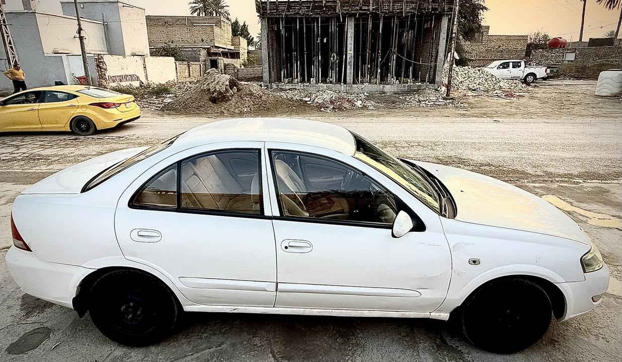 نيسان سني كوري 2009 رقم بغداد
بيه صبغ دور جاملغ خلفي فقط 
وشويه من الجاملغ الامامي 
مكاني بابل / الحله 
السعر / 92 وبيه مجال بسيط 
***********
