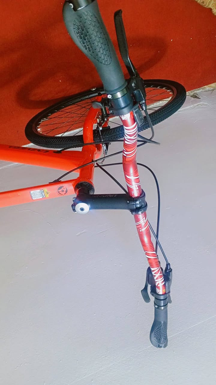 اللهم صل علئ محمد وال محمد
السعر (( 180 )) الف وبيها مجال بسيط 
نظافه 95% 
دراجة يونفيكا قياس XL اعلئ فئه 
سستم الدراجه مايكرو شفت 
نظام السستم       2---8
سرج طبي  اصلي GEL
ستيرن رياضي احمر
رقبه حديثه اصليه
بايدرات المنيوم


**إذا كنت صاحب هذا الإعلان وتريد حذفه لأي سبب، رجاءا أرسل رسالة إلى الدعم الفني**