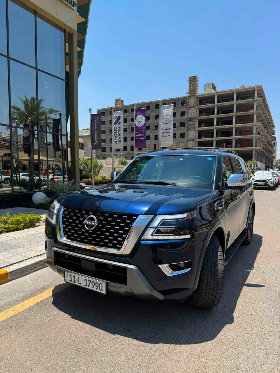 للبيع نيسان أرمادا 2022 Limited
مواصفات الفول 1 / 1
* فئة: Limited
* محرك V8 سعة 5.6 لتر
* كير أوتوماتيك 7 سرعات
* نظام دفع رباعي (4WD)
* داخلية جلد فاخرة
* شاشة كبيرة مع Apple CarPlay وAndroid Auto
* كاميرات 360°
* حساسات أمامية وخلفية
* فتحة سقف
* تشغيل بصمة 
* مقاعد كهربائية
* مثبت سرعة
* إنارة LED
* جنوط ألمنيوم
*ماشيه 74 ألف

*الحادث فقط جاملغ خلفي

*السعر 370

✅ السيارة مغلفة بالكامل بطبقة حماية PPF 

للأستفسار  ***********
