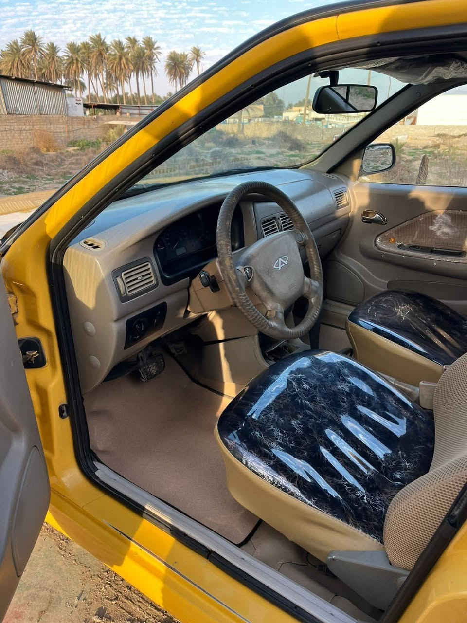 السلام عليكم سياره للبيع شيري 2013 المكان بغداد مدينه الصدر سعر 20 ورقه رقم الهاتف ***********
