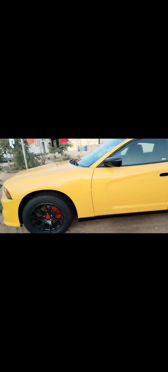 السلام عليكم ورحمه الله وبركاته
جارجر 2011  محرك خير من الله كير طيارة جاهزةتدفئه تبريد  حدادية جاهزة كدام ورة كارتون  منضومة البانزين كله جديد خطها ناصرية سفوان السياره  مصفره هيئة ومرور سنويتها ال28 رقم انكليزي أنبار مشروع وطني   السياره حلوه بيه جاملغ وبنيد ماعبر لا منا ولا منا بيها طخات بسيطة 
صبغة جديدة  السعر 135وبيها مجال
مكاني  بصرة سفوان *********** بيه وتساب
