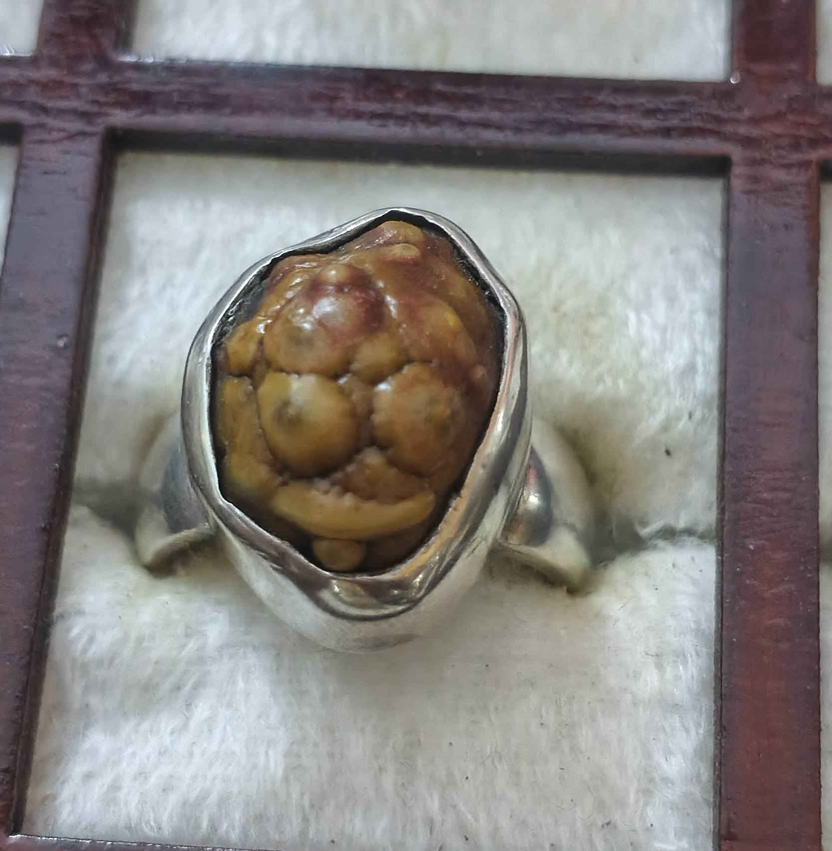 يا الله ما يحتاج شرح مدرعه مو محبس زوعه مصورة صحيحه مو هاي الكلااوات كامله مامجروخه من الكاع لصياغه ما يحتاج شرح مصورة واظحه طن فظه اليدور رخيص وفظه ثقيله وقطع مختلفه لايدخل خاص


**إذا كنت صاحب هذا الإعلان وتريد حذفه لأي سبب، رجاءا أرسل رسالة إلى الدعم الفني**