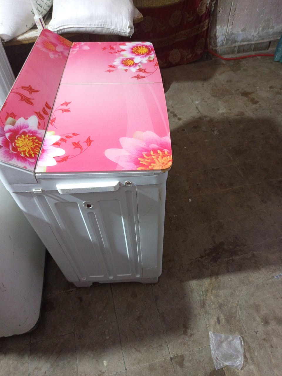 قساله مستعمله نضيفه للبيع بكاني خور الزبير رقم واساب ***********
