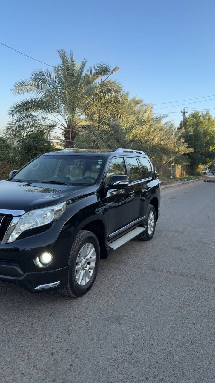 برادو 2017 كويتي ماشيه 102 رقم اربيل سياره فول مابيه اي نقص مكفوله من الصبغ والبارد عد رصعتين هزه رقم كله جديد السعر 357 ورقه وبيه مجال بسيط *********** دبل تانكي كشنات كهرباء صدر كير محرك كله جديد
