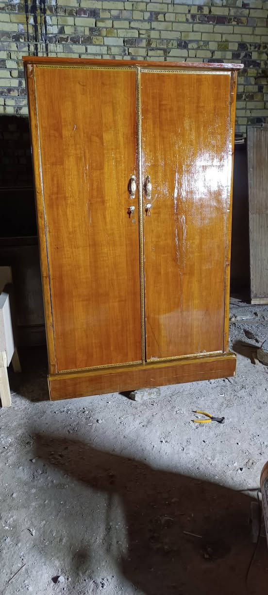 كنتور نضيف ابو البابين للبيع السعر ب 140 المكان الشاميه وهذا رقمي ***********
