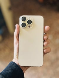 ايفون 16 برو ماكس ذ 256 بطاريه 91 الجهاز جديد مابي شي بس هذا الشخط الي...