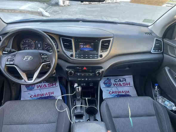 سلام عليكم للبيع توسان 2017 وارد أمريكي بيه صبغ بنيد باب خلفي بدون دواخل سياره جاهزه بدون اي نقص سياره بغداد سعر 139 رقمي ***********
