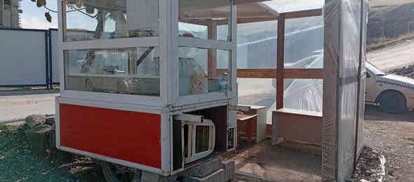 عەرەبانەی لەفە بۆ فرۆشتن بە کامل ئەشیاوە حازرە بۆ ئیش کردن کەپری بۆ کراوە شوێنەکەی زۆر باشە بۆ ئیش بەرامبەری نانەوایە سەر جادەی عامە و قەرەباڵغە لە سلێمانیە سعری ‌250 هەزار و معامەلە 
***********
*********** السليمانية
