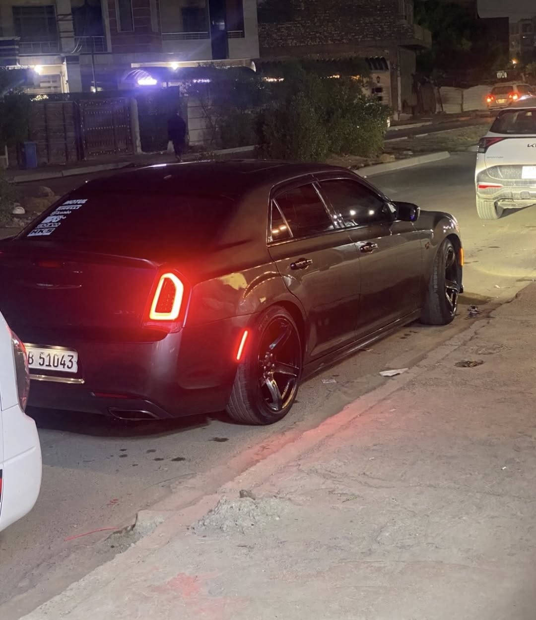 السلام عليكم اوباما اس كولد وارد كندي 🇨🇦
سياره كلين  هنا بيه جاملغ خلفي صبغ فقط 
الشايب 300s كولد البجم العريض 
اوباما 300s موديل 2017
-محرك 6 سلندر 3600 
-حساس خلفي  
-زنون بلادي عدسة عالي ناصي 
-شاشة كبيرة (كار بلي) 
-سقف بنوراما قطعتين 
-ويل ٢٠ نحمه خسفه اصلي مختم مكفول 
-بصمة ابواب تشغيل عن بعد
-السيارة تو ويل 
-كير ماوس 
-كراسي كهرباء
-كراسي امامي تدفئه 
-كراسي جلد 
-كشنات جلد  (مختوم اس بلاد لون ذهبي )
-سكليتر كهرباء 
-ستيرن كهرباء (تدفئه ستيرن)
-شفتات ستيرن
-سستم صوت (الباين)  
-ماشية 130 
-وبيهة مواصفات بعد
-مواصفات ال s كولد اديشن  فول مواصفات 
-السيارة نصبتهة بل حقيقة احلة من الصور 
-المكان بغداد 
-السعر 230 وبيه مجال بسيط 
-الاستفسار   ***********
ملاحضه سياره ممشى اربيل قبل ٤ اشهر  دخلت سياره جديده صدر تخم تاير تراي زيرو مابيه  مصرف ابدد سياره اي كلوب ممشتغل بيه
