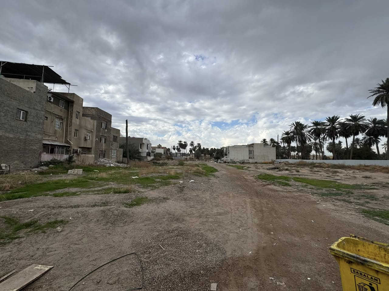 � فرصة ذهبية للبيع في الأعظمية 🔥
📍 قرب شارع الضباط
📐 7 دوانم ملك صرف (بيع كامل)
🛣 شارع 7 م | واجهة 58 م نزال 301م
⚡ خدمات كاملة + إنترنت ضوئي كهرباء دفن ماء تبليط
✅ صالحة لكل المشاريع
💰سعر 12 ورقة للمتر

📞 للجادين فقط الاتصال على *********** – موقع نادر واستثمار مضمون
