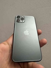للبيع ايفون ١١ برو  ذاكره   ٦٤      بطاريه ١٠٠شحن كلش زين  جهاز مبدل ش...