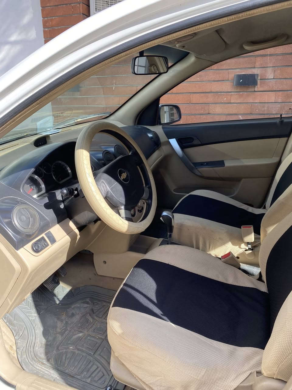 سلام عليكم
للبيع سيارة اڤيو الموديل 2011
حدادية وتبريد وتخم تاير بأسمي ، رقم انكليزي
العنوان / بغداد ،حي تونس
للأتصال / ***********
الخاص مسدود الرقم بي وتساب
