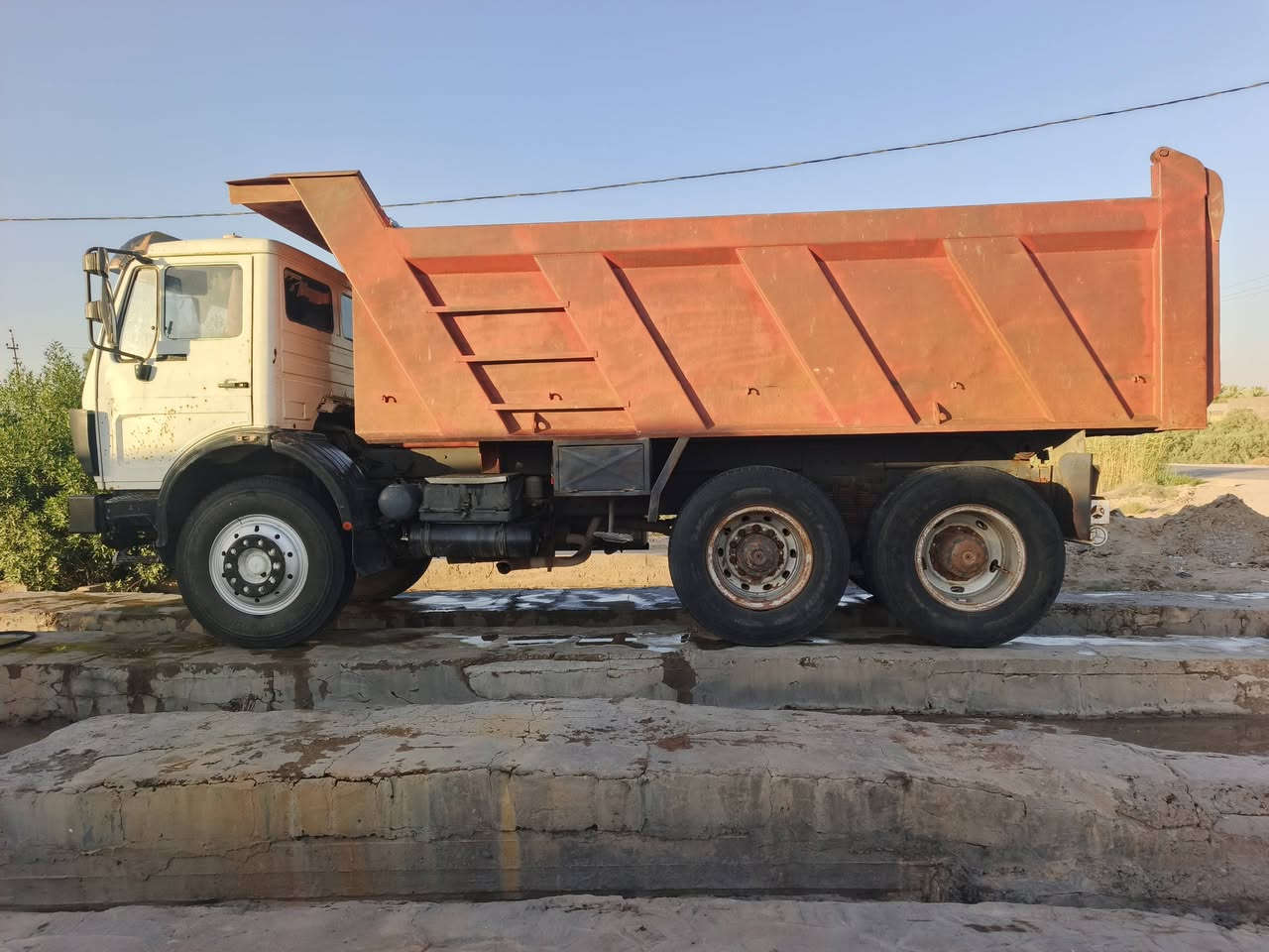 البيع البي مديل 87مكفول كفاله عامه  مكينه 130اسنتدر لاصرف لابخار مجموعه نص جيئف  كير برميل 160  تبريد شغال  سنويه لل٢٩ مشروع وطني  بسمي مكانهه كربلاء ***********
