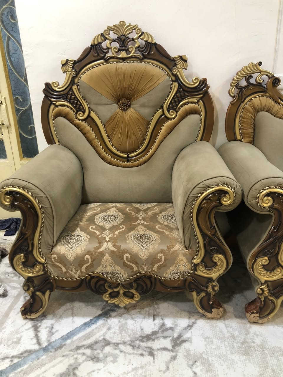 تخم للبيع عدد كراسي 2 وعدد كرويتة 3ب ٥٠٠ وبي مجال للاستفسار الاتصال على هذا الرقم ***********
