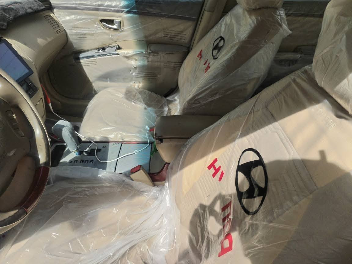 سلام عليكم سياره السعر 37 مراوس ترهم حسب لقناعه 
 ازيره موديل 11خليجيه بانزين فول فتحه كص جنطه متوم شمالي طبق الأصل كص جنطه سياره حلوه وماعايزه شي  جاهزه من كلشي وكلشي شغال كير ومكينه بل كارتون تخم تاير حداديه كهربائيات باتري تتفئه تبريد غرفه جديدة مكان سياره نجف تواصل عن طريق *********** مكلف بنشر ترید تراوس راسل واتساب
